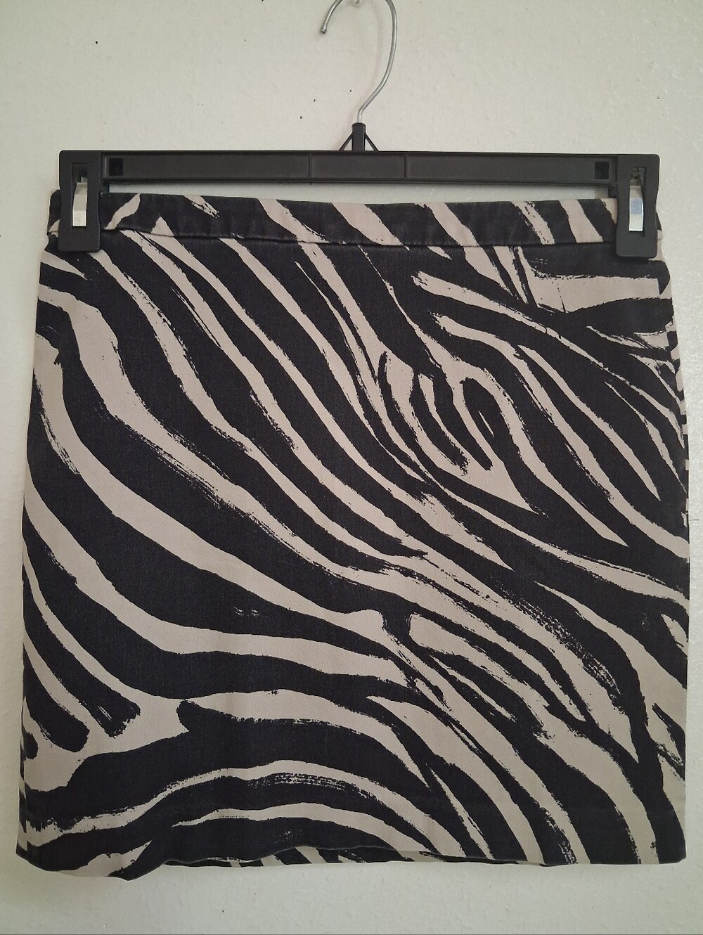 H&M Women's Size 6 Zebra Print Mini Skirt Black Tan